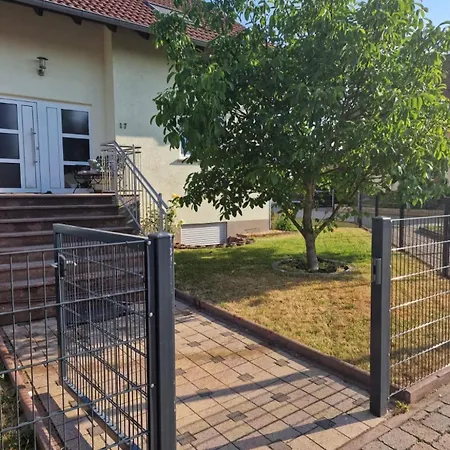 Quickstay - Ganze In Miesau Διαμέρισμα *